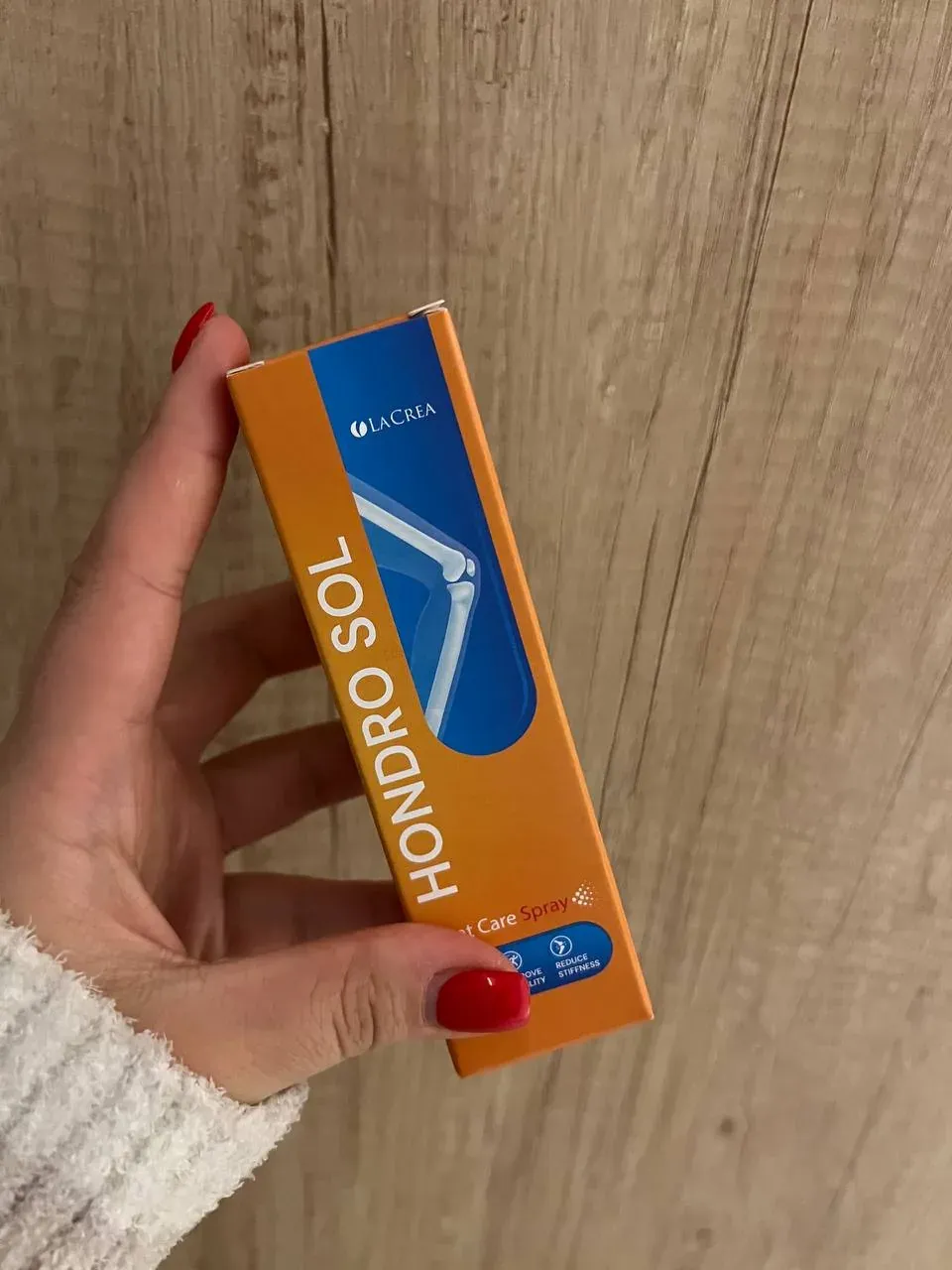 Frontal de la caja de Hondro Sol con el logotipo de LaCrea y la ilustración de una articulación